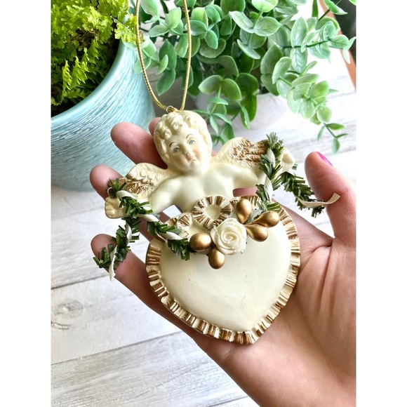 ❌4/$20 Vintage porcelain angel ornament - Picture 2 of 5